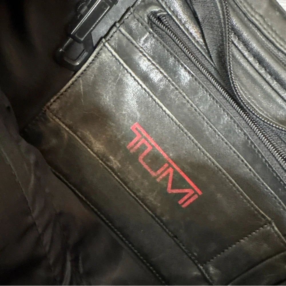 TUMI Alpha Black Leather 17” Messenger‎ Laptop Expandable Briefcase Bag Monogram